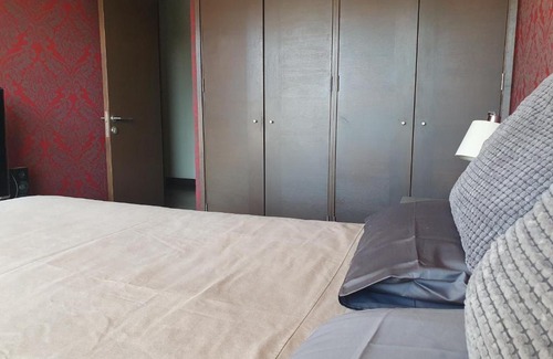 Santiago House | Habitación con baño privado