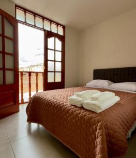 Ayacucho Apartment | Habitación con Balcón Castellares La Puebla