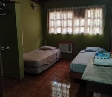 Valencia House | Habitación Doble para 3 o 4 personas full servicio