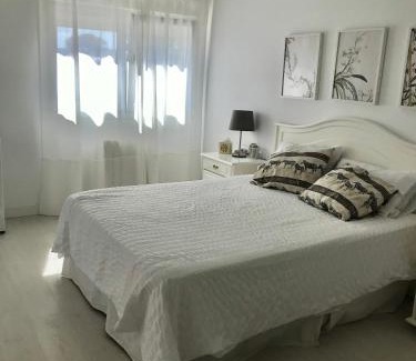 Montequinto House | Habitación independiente, luminosa y perfecta para dos o una persona.