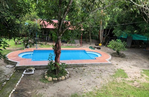 Coello House | Habitación privada en finca vacacional con piscina y parqueo