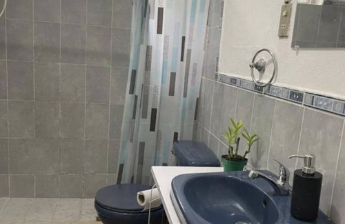 San Salvador House | Habitación Privada En-Suite en el Centro San Salvador