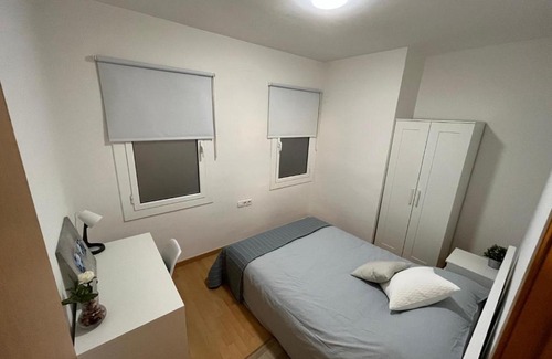 El Parc i la Llacuna del Poblenou Hostel | Habitaciones Privadas en Piso Compartidos
