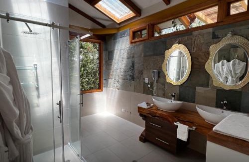 Pifo Hotel | Hacienda Jimenita Wildlife Reserve