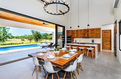 Avellanas Beach Villa | Hacienda Pinilla Vacation Rentals