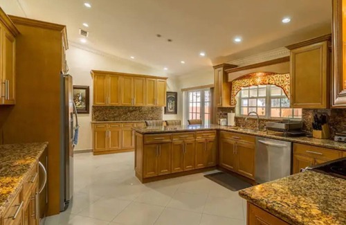 Richmond West House | Hacienda Rivas - Stunning 4 BR Villa - Miami