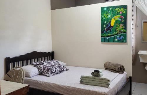 Armenia House | Hacienda Tropical Guest House