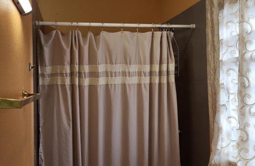 Armenia House | Hacienda Tropical Guest House