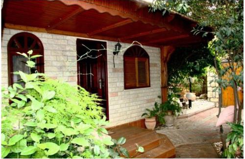 Yesod HaMa'ala Cabin | Hadar Bakfar