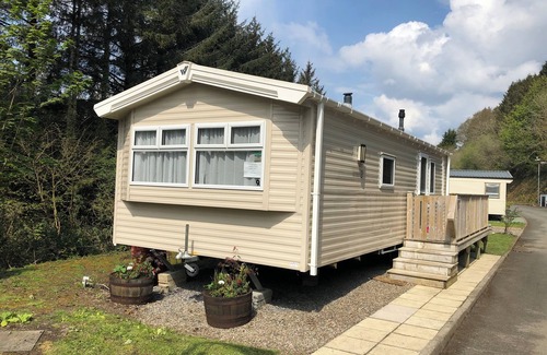 Wiseman's Bridge House | Hafan Dawel 2 a Luxury Caravan directly opposite the Beach