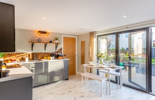 Abersoch House | Hafan Glas - Three Bedroom House, Sleeps 6
