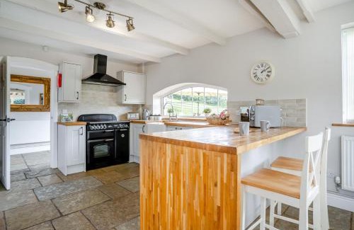 Trehafod House | Hafod Ganol Farm