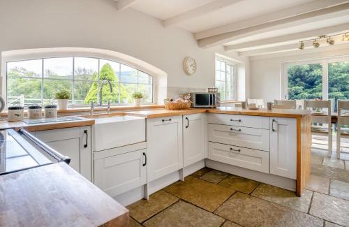 Trehafod House | Hafod Ganol Farm