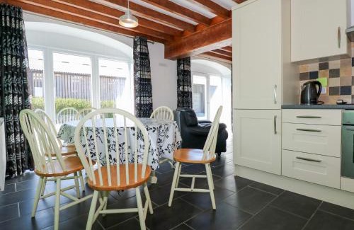 Caernarfon House | Hafod
