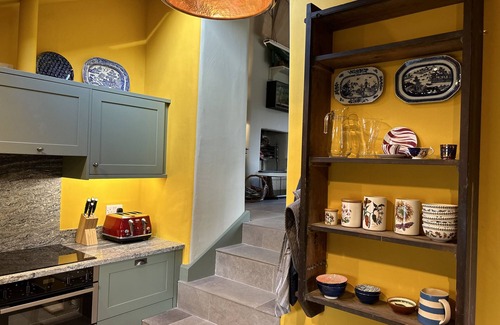 Porthmadog Cottage | HAFOD Y LLYN, pet friendly, character holiday cottage in Porthmadog
