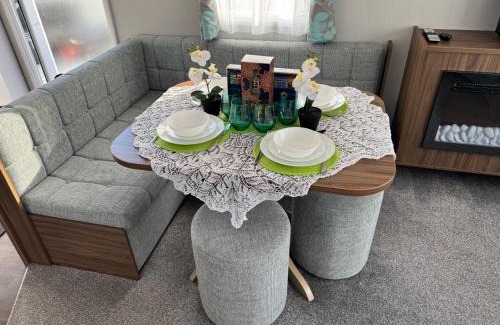 Berwick-upon-Tweed Apartment | Haggerston Castle - Caravan - Sleeps 6 - Parking
