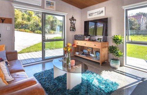 Hahei House | Hahei Beach Bach.