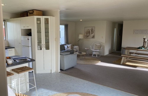Hahei House | Hahei Beach Village Bach