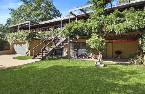Kurrajong House | HAILEY@KURRAJONG - stylish and delightful. SPECIALS ON NOW !