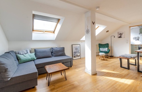 Gunzesried Apartment | Hairpin bends