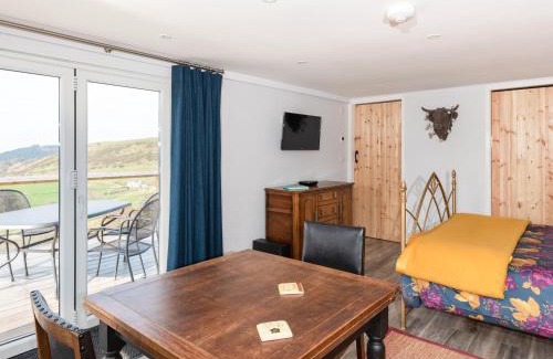 Glandyfi House | Haka Lodge