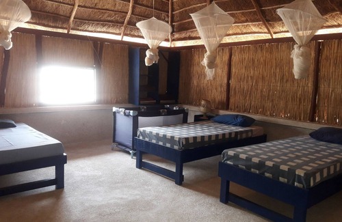Mar Lodj Cabin | Hakuna Lodge