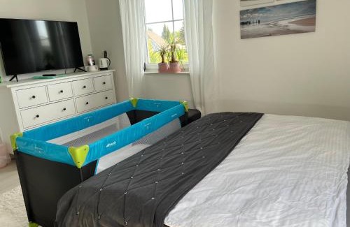 Panketal House | Hakuna Matata - 2 Schlafzimmer - 3 Zimmer - Netflix - S-Bahn - Parkplatz - kinderfreundlich - Immanuel Helios Klinikum