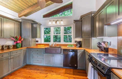 Wainiha Cottage | Hale Koolau Treehouse, Charming Getaway TVR #1018