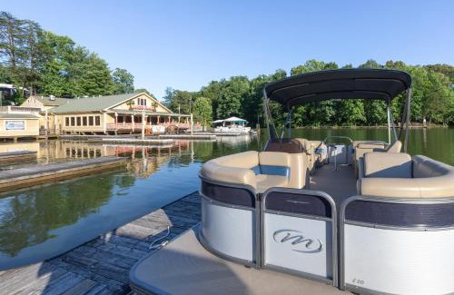 Moneta Hotel | Halesford Harbour Resort - Smith Mountain Lake