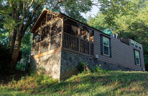 Moneta Hotel | Halesford Harbour Resort - Smith Mountain Lake