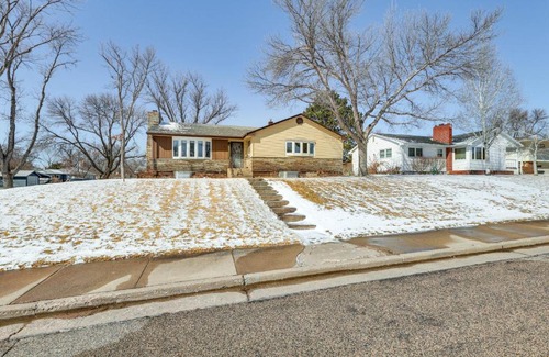 Pierre House | half Mi to Dtwn Pierre Family Home with Patio