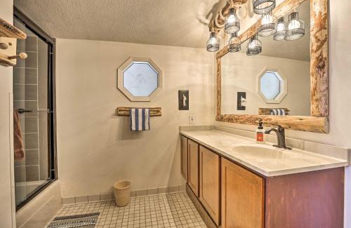 Silvercreek Apartment | half Mi to Granby Ranch Condo with Private Hot Tub!