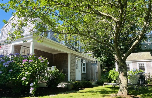 Nantucket Town Cottage | HALFSHELL- Charming 1 bedroom Cottage in town
