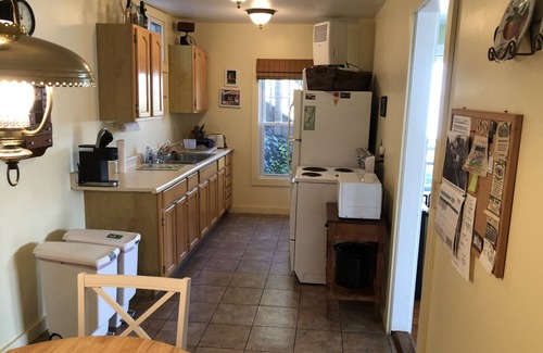 Town of Jerusalem Cottage | Hall's Grape Escape - Lakefront Cottage Retreat on Keuka Lake