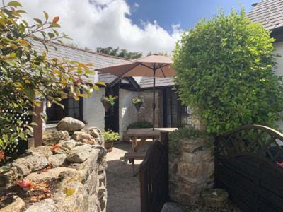 Saint Breward House | Hallagenna Cottages