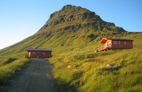 Grundarfjordur Cabin | Halsabol Sumarhus by Mt Kirkjufell