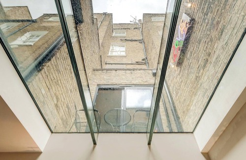 Brompton & Hans Town House | Halsey Street Pro-managed