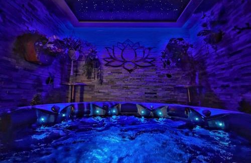 Broad Oak House | Hambrook House Canterbury - NEW luxury guest house with ESPA Spa complex