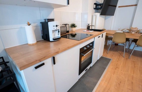 Rotherbaum Apartment | Hamburg City Apartment for 7