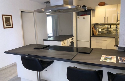 Cotignac Condo | Hameau du stade : comfortable Appt. 2 bedrooms with terrace