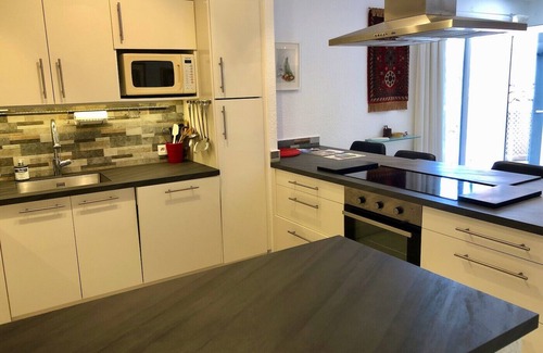 Cotignac Condo | Hameau du stade : comfortable Appt. 2 bedrooms with terrace