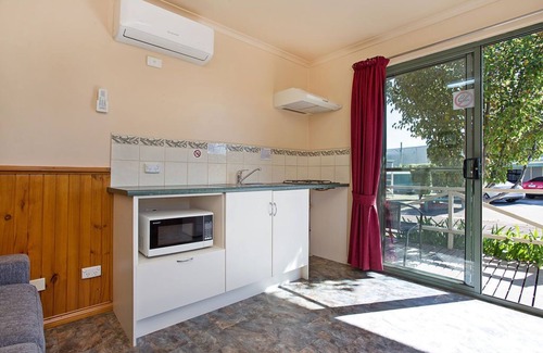 Hamilton House | Hamilton Caravan Park