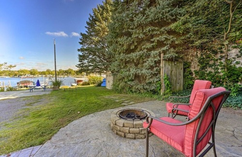 Hamilton House | Hamilton Lake Hoopla!