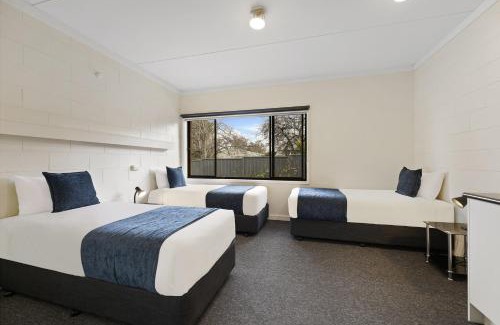 Hamilton Hotel | Hamilton Lakeside Motel