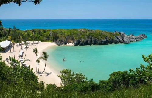 Pembroke Hotel | Hamilton Princess & Beach Club A Fairmont Managed Hotel