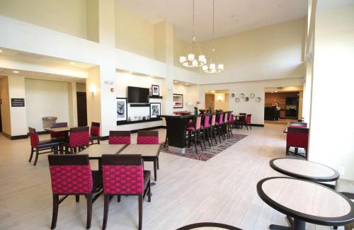 Milan Hotel | Hampton Inn and Suites Sandusky/Milan