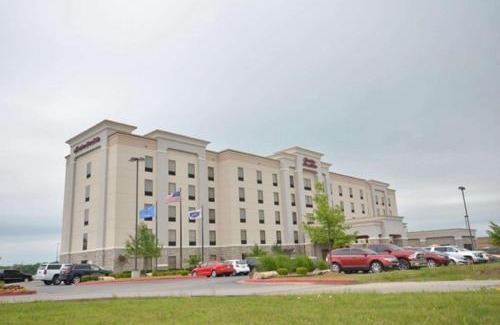 Catoosa Hotel | Hampton Inn and Suites Tulsa/Catoosa