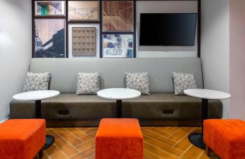Williamsville Hotel | Hampton Inn Buffalo-Williamsville
