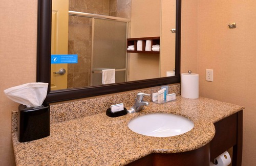 Lincoln Hotel | Hampton Inn by Hilton Lincoln