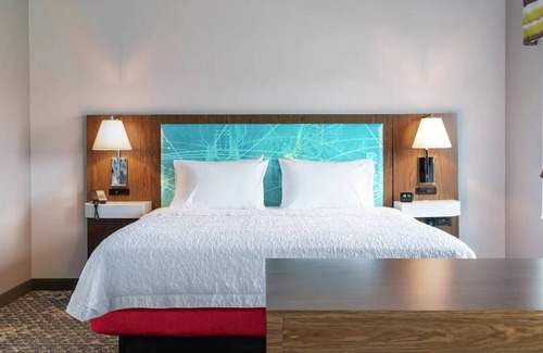 Goddard Hotel | Hampton Inn by Hilton West Wichita Goddard